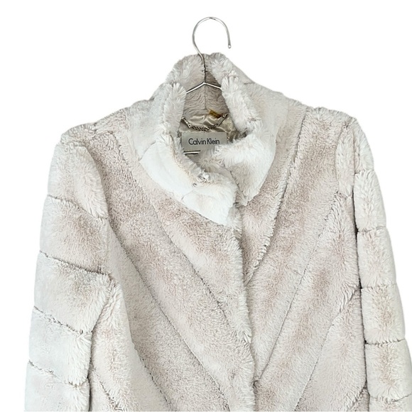 Calvin Klein Chevron-Quilted Faux Fur Coat S Light Pink Pre-Owned Excellent - Picture 3 of 15